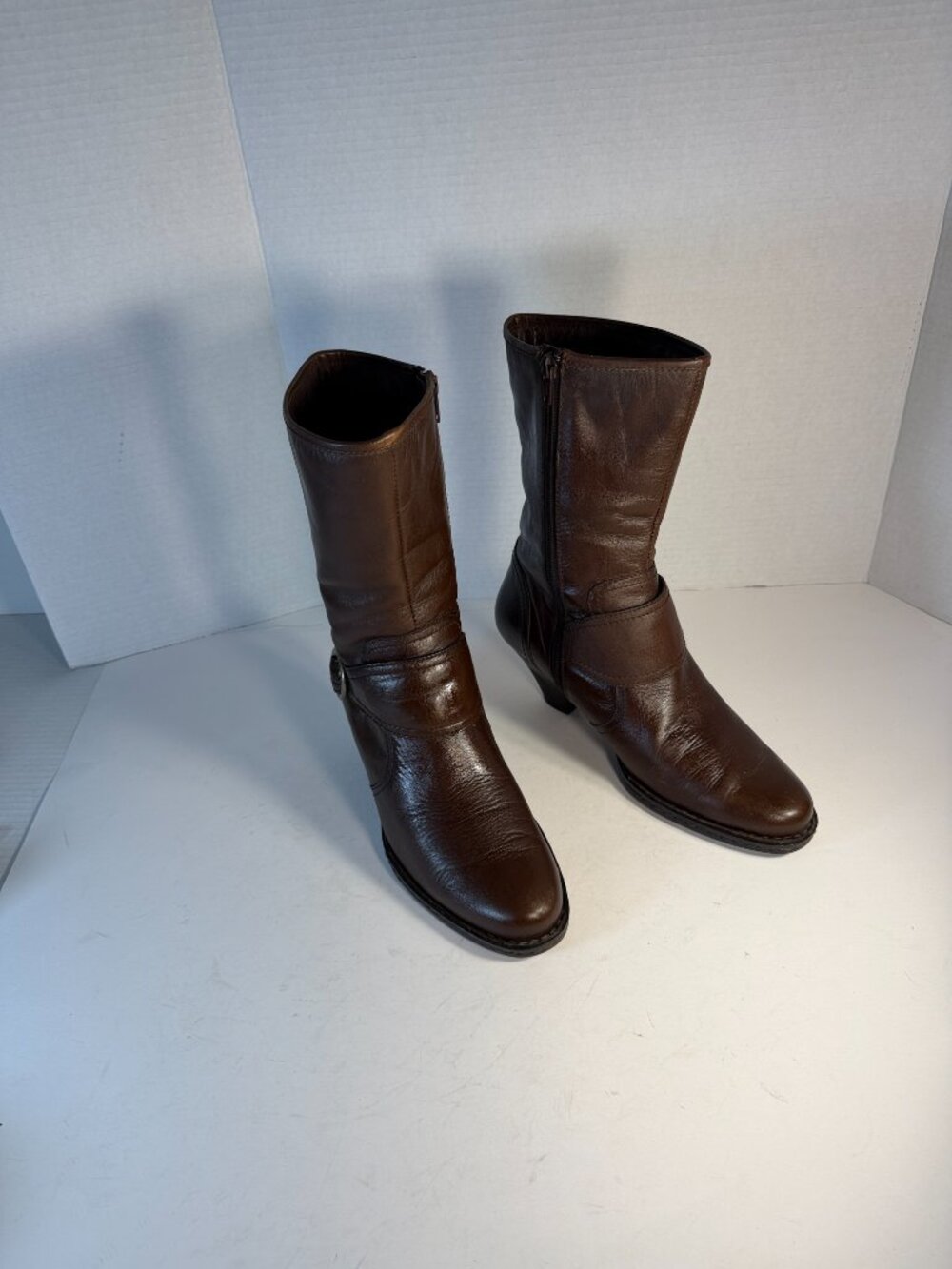WOMEN'S SIZE 9 Born Brown Leather Boots - Picture 2 of 16
